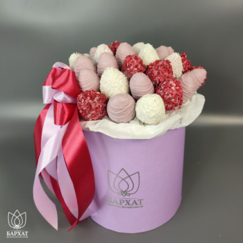 Букет Магнолия в сиреневом боксе