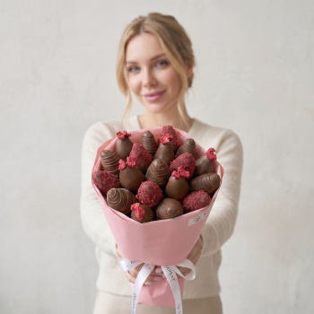 Букет Клубничная симфония