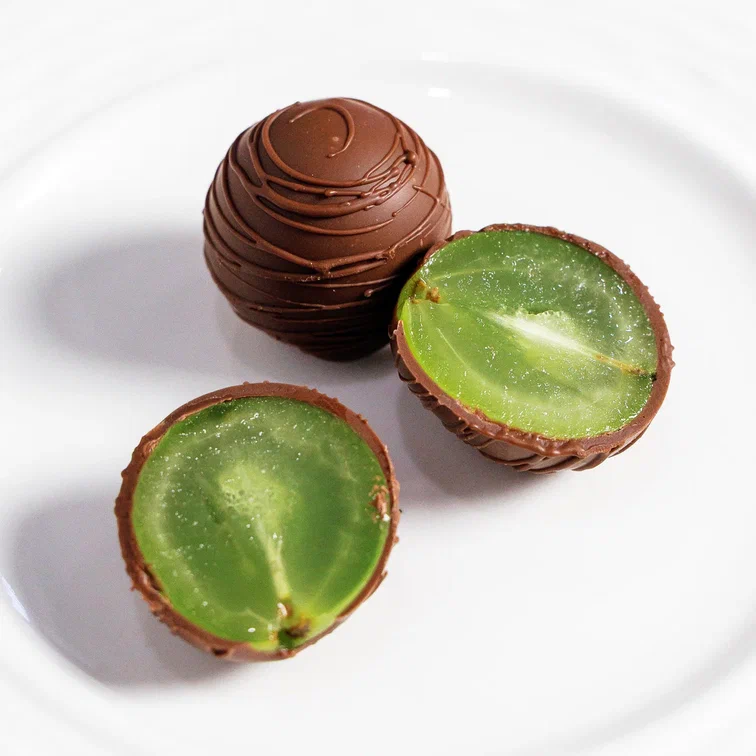 Букет Виноград в шоколаде Для самых родных