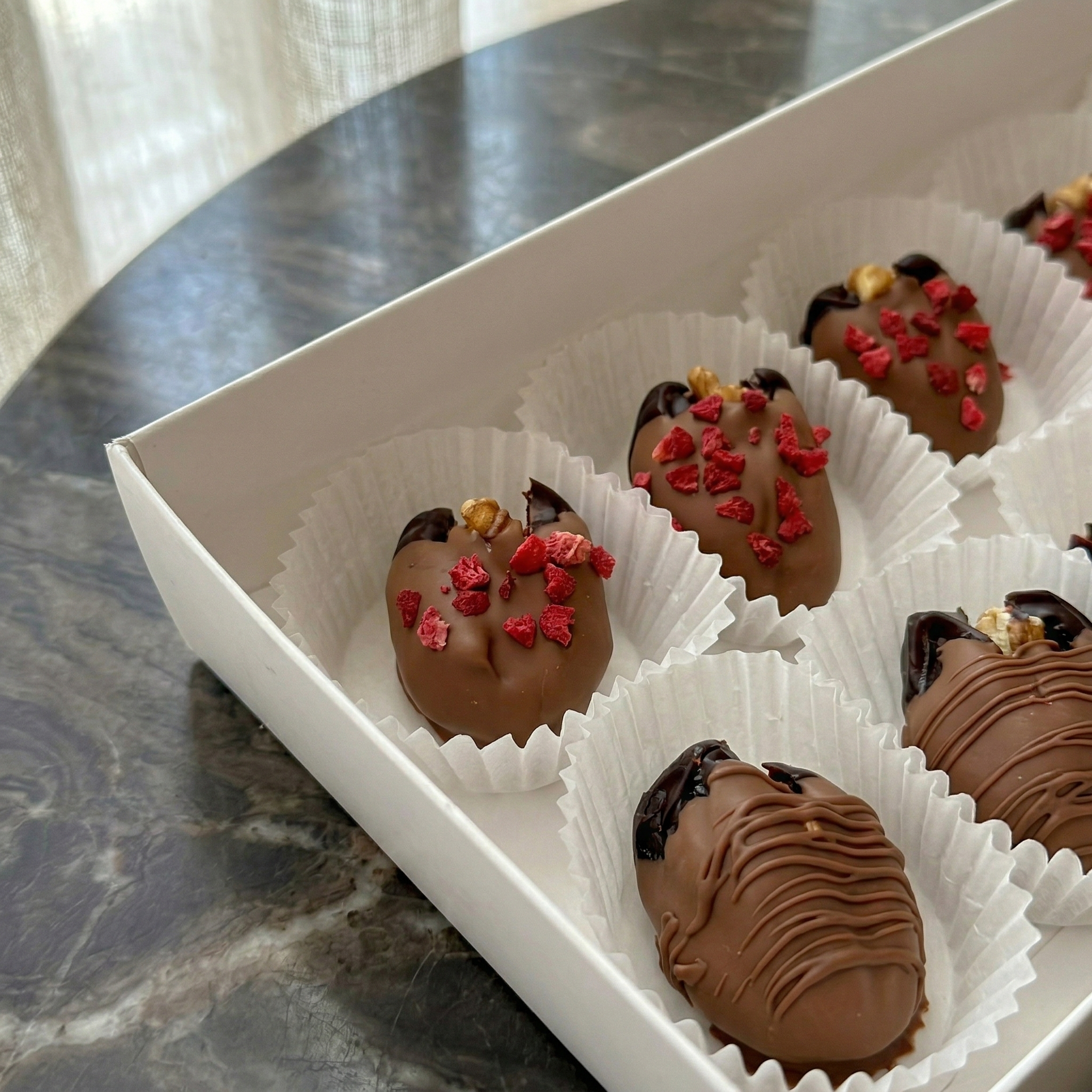 Букет Финики в шоколаде Восточный ларец