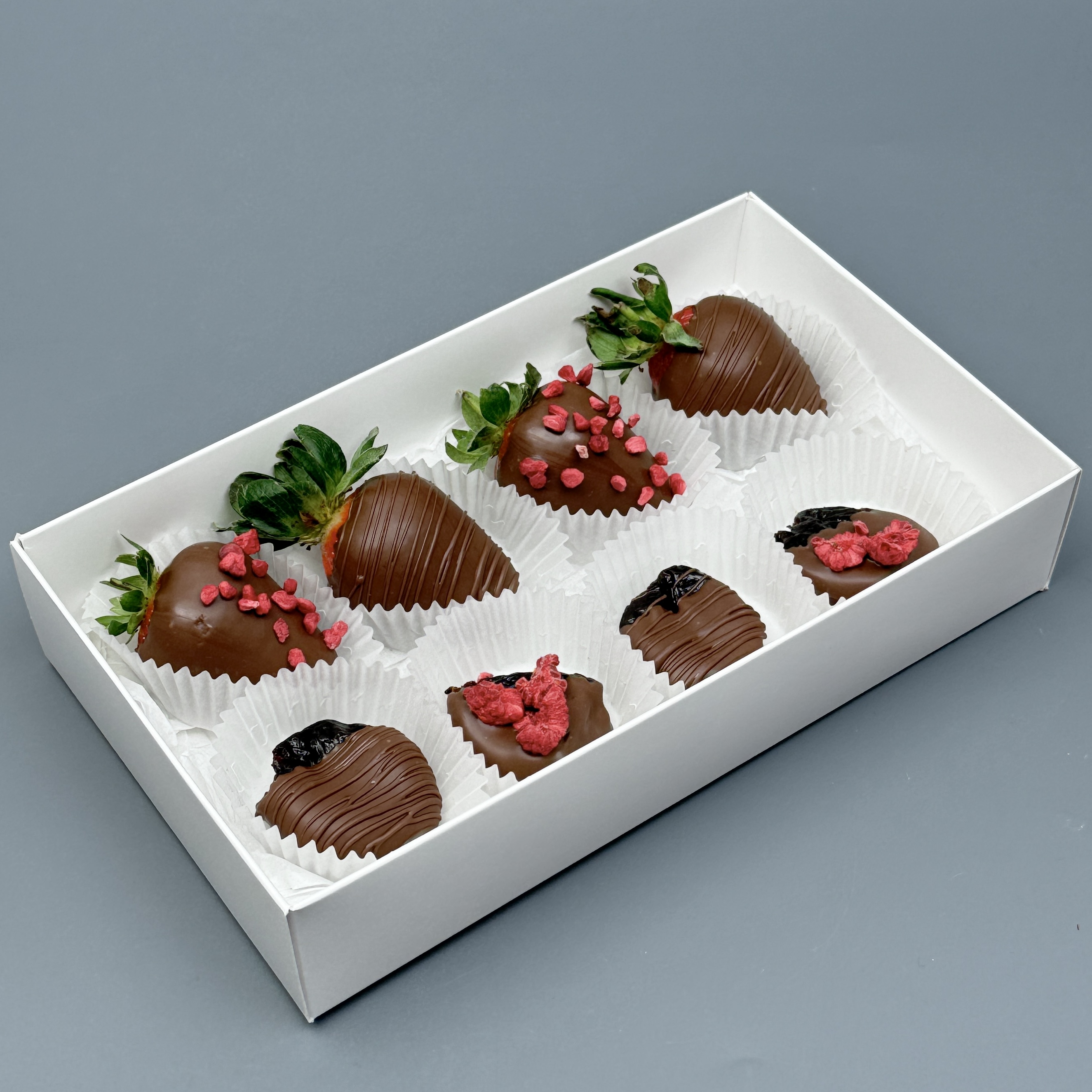 Букет Чернослив и клубника в шоколаде ПП десерт