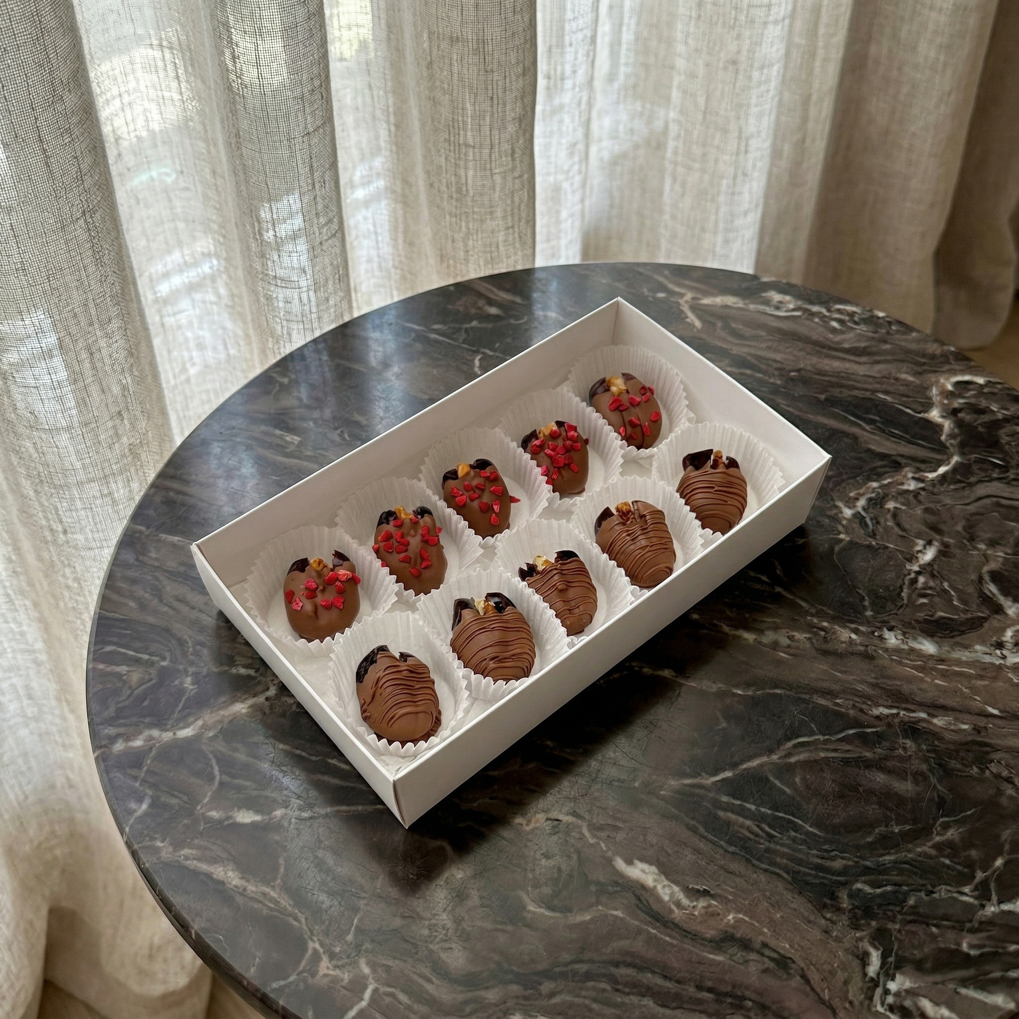 Букет Финики в шоколаде Восточный ларец