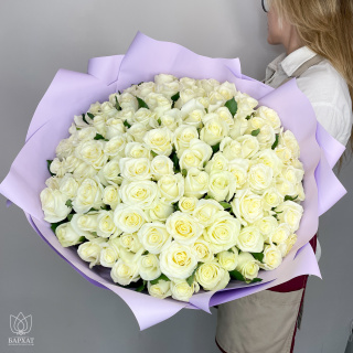 Букет из 101 белой розы в упаковке